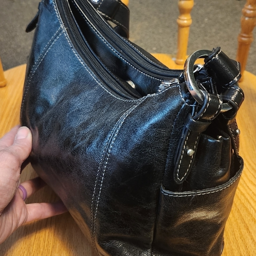 Giani Bernini Stitched Black Leather Bag Excellent Condition! - Picture 5 of 16